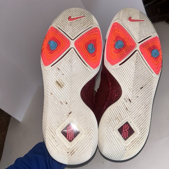 Nike Kyrie 3 Hot Punch 2016 Red Pink Size 7Y Sneakers 859466-681 Women's 7 - Picture 6 of 8